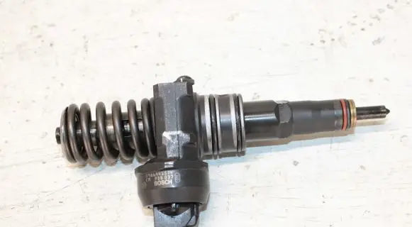 Audi A4 S4 B7 8E 8H Fuel injector 0986441574