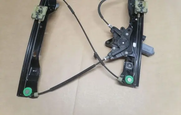 Ford Focus Front door window regulator with motor CM51A23201AF A65066113