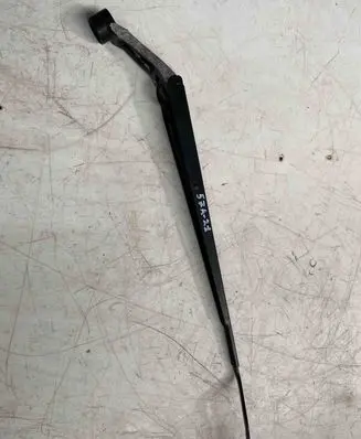 Front wiper blade arm