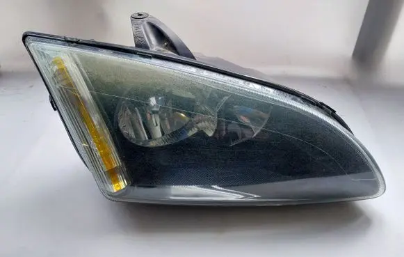 Ford Focus Headlight/headlamp FRONTRIGHT VP4M5XI3K060AA