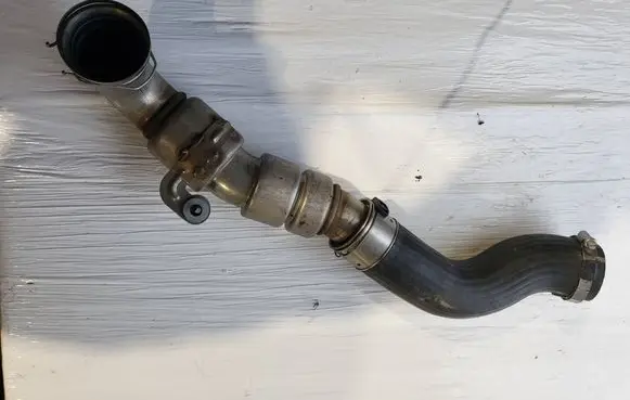 Intercooler hose/pipe