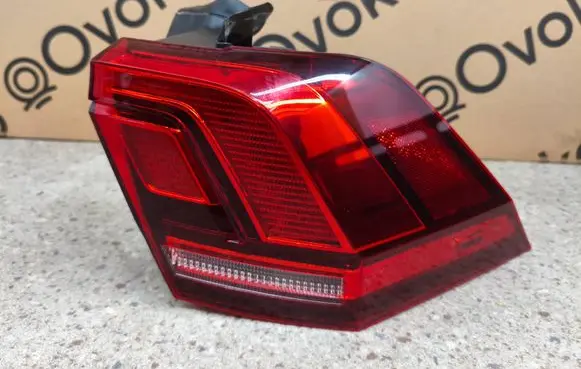 Volkswagen Tiguan Allspace Rear/tail lights 2SD01326604 00077657 5NN945096A