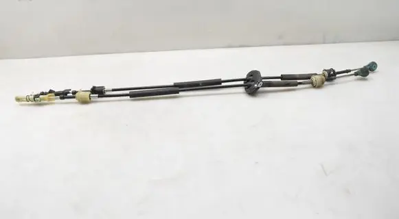 Opel Mokka Gear shift cable linkage 55596764