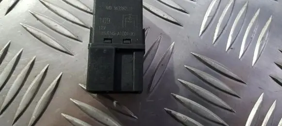 Volvo S40, V40 Other relay mb9533821l a1001x7