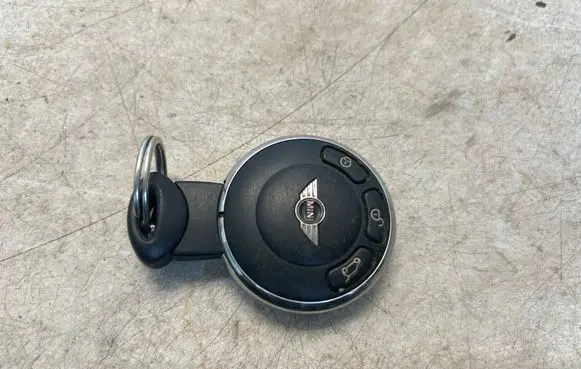 Mini One - Cooper Clubman R55 Ignition key/card 