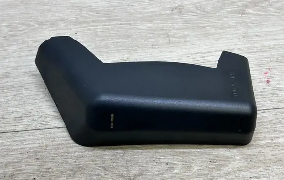 Porsche Macan (95B) Rear/tail light trim molding 95B945426E