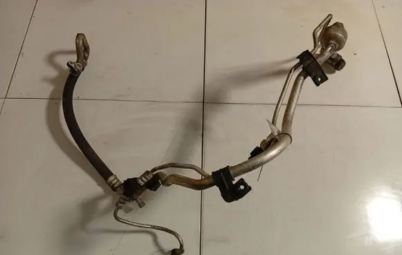 KIA Ceed Air conditioning (A/C) pipe/hose 