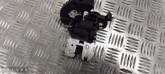 Audi A1 Tailgate/trunk/boot lock/catch/latch 8r0827505