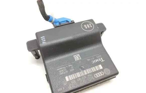 Skoda Octavia Mk2 (1Z) Gateway control module 1K0907530F 1K0907951