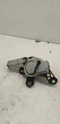 Audi A4 S4 B5 8D Rear window wiper motor 8L0955711B 47764739 404480B