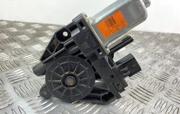 Dodge Durango Front door window regulator motor 931401104