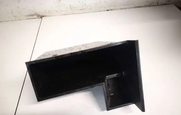 Glove box