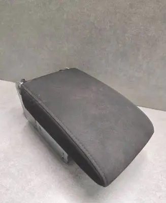 Volkswagen Tiguan Armrest 5M0864207G 1189366