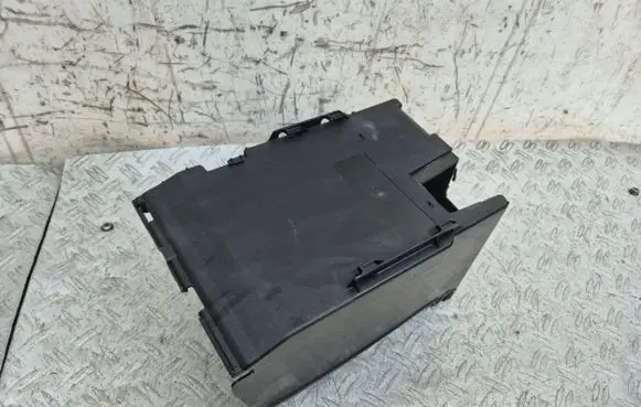Opel Crossland X Battery box tray 9823055280