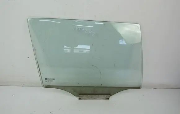 Opel Astra G Rear door window glass 