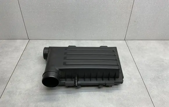 Audi A3 S3 8V Air filter box 04E129611G
