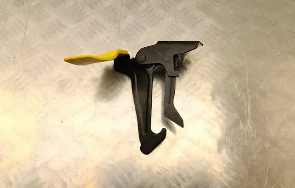 Volvo XC40 Engine bonnet/hood lock/catch 32244037