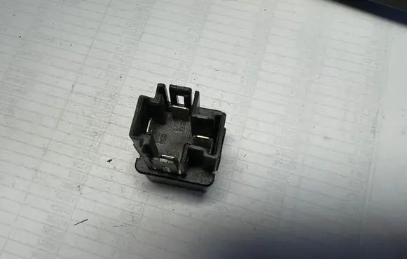 Volvo S40, V40 Other relay MN953381 V23134B52X240
