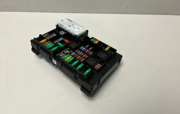 BMW XM Fuse module 5A41BD5 5A647E1