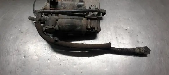 Mercedes-Benz S AMG W222 Air suspension compressor/pump GP76A60 11022009