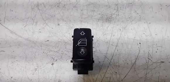 Mercedes-Benz S W220 Electric window control switch A2208213379 Q03A03443