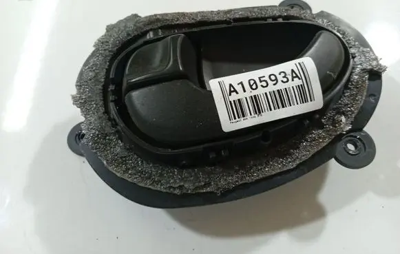 Peugeot 406 Rear door interior handle 9616307577