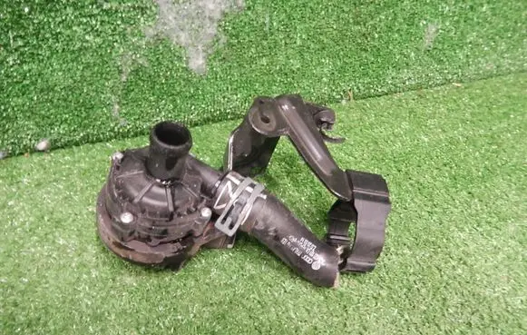 Seat Alhambra (Mk2) Electric auxiliary coolant/water pump 2Q0965567A