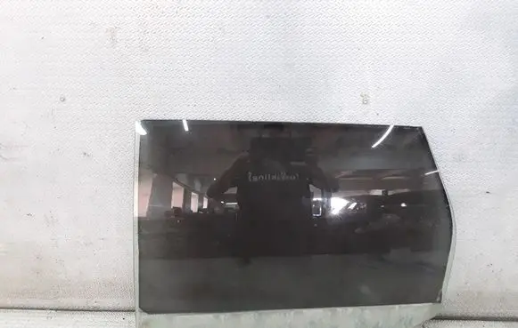 Ford Focus Rear door window glass