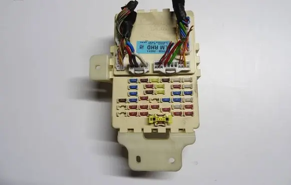 Hyundai ix35 Fuse module 91950-2S511 JA010270 AK62452