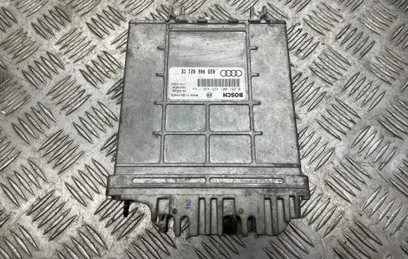 Audi A4 S4 B5 8D Engine control unit/module 028906021CE 28SA2886 0281001425