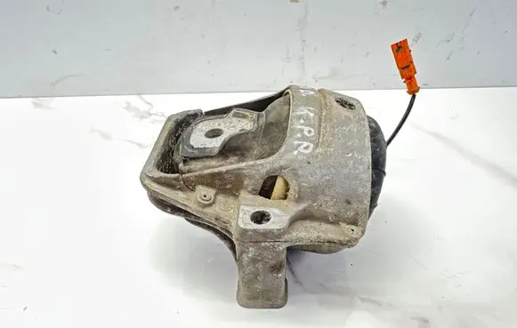 Audi A5 8T 8F Engine mount bracket 8K0199381