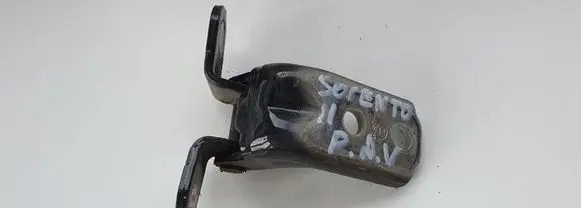 KIA Sorento Front door upper hinge