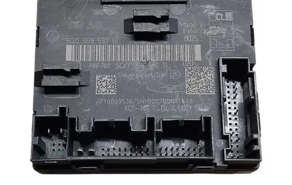 Audi A3 S3 8V Door control unit/module 5Q0959592B
