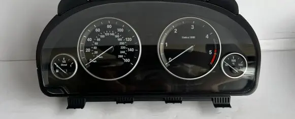 BMW 5 F10 F11 Speedometer (instrument cluster) 9249347 2119948 17997210