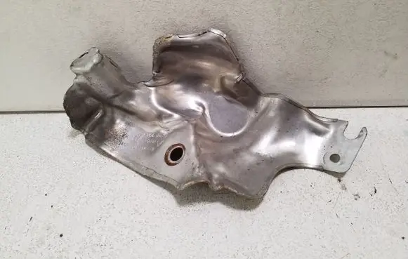 Nissan Navara D23 Exhaust heat shield 140130121R