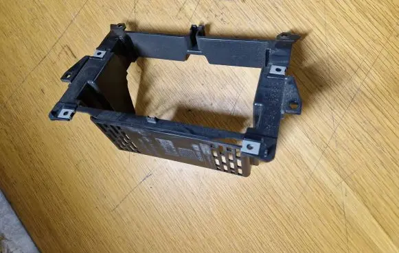 Mercedes-Benz Vito Viano W639 Radio/GPS head unit trim A6396891031