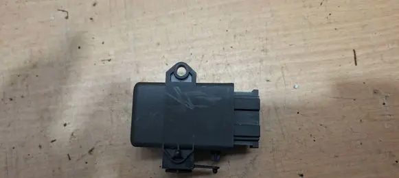 Volkswagen Transporter - Caravelle T5 Seat heating relay 1Z0959772B
