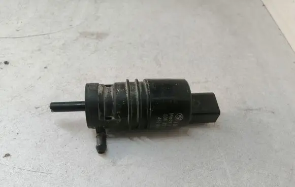 BMW 5 F10 F11 Windscreen/windshield washer pump 8362154