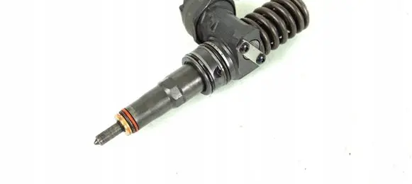 Volkswagen Fox Fuel injector 038130073BP