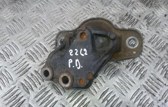 Toyota Aygo AB10 Engine mount bracket