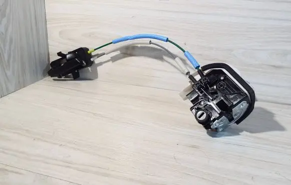 KIA Picanto Rear door lock G01RR
