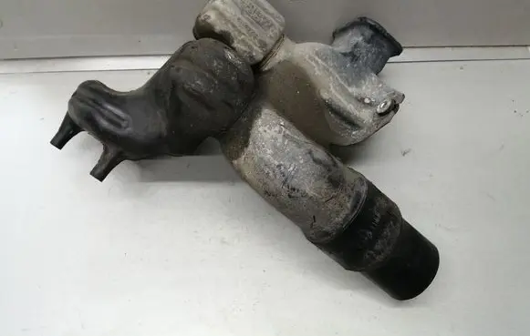 Dodge Magnum Air intake duct part 04591871AB
