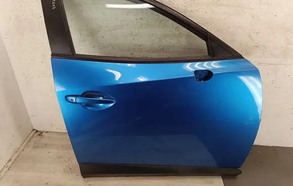 Mazda CX-3 Front door