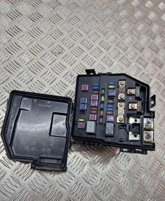 Honda CR-V Fuse box set 08SWYE01 0085410701110402