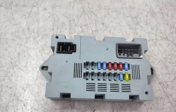 Land Rover Discovery Sport Fuse module CPLA14Q073AA