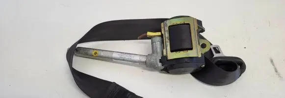 Audi A4 S4 B5 8D Front seatbelt 8D0857706
