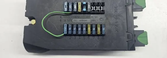 Mercedes-Benz Vito Viano W638 Fuse module 0005400650 08501002