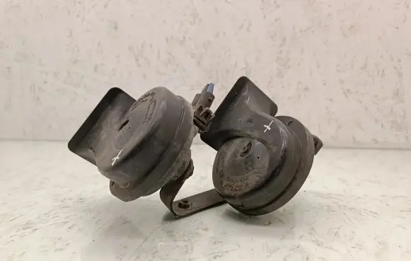 Volkswagen PASSAT B5 Horn signal 0092018