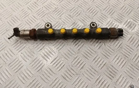 Fuel main line pipe