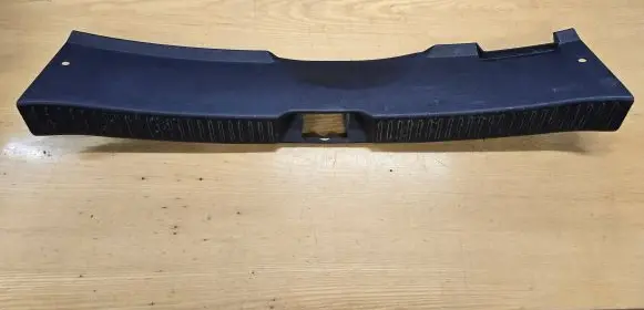 Mazda CX-7 Trunk/boot sill cover protection EH446889X A055977 K3006